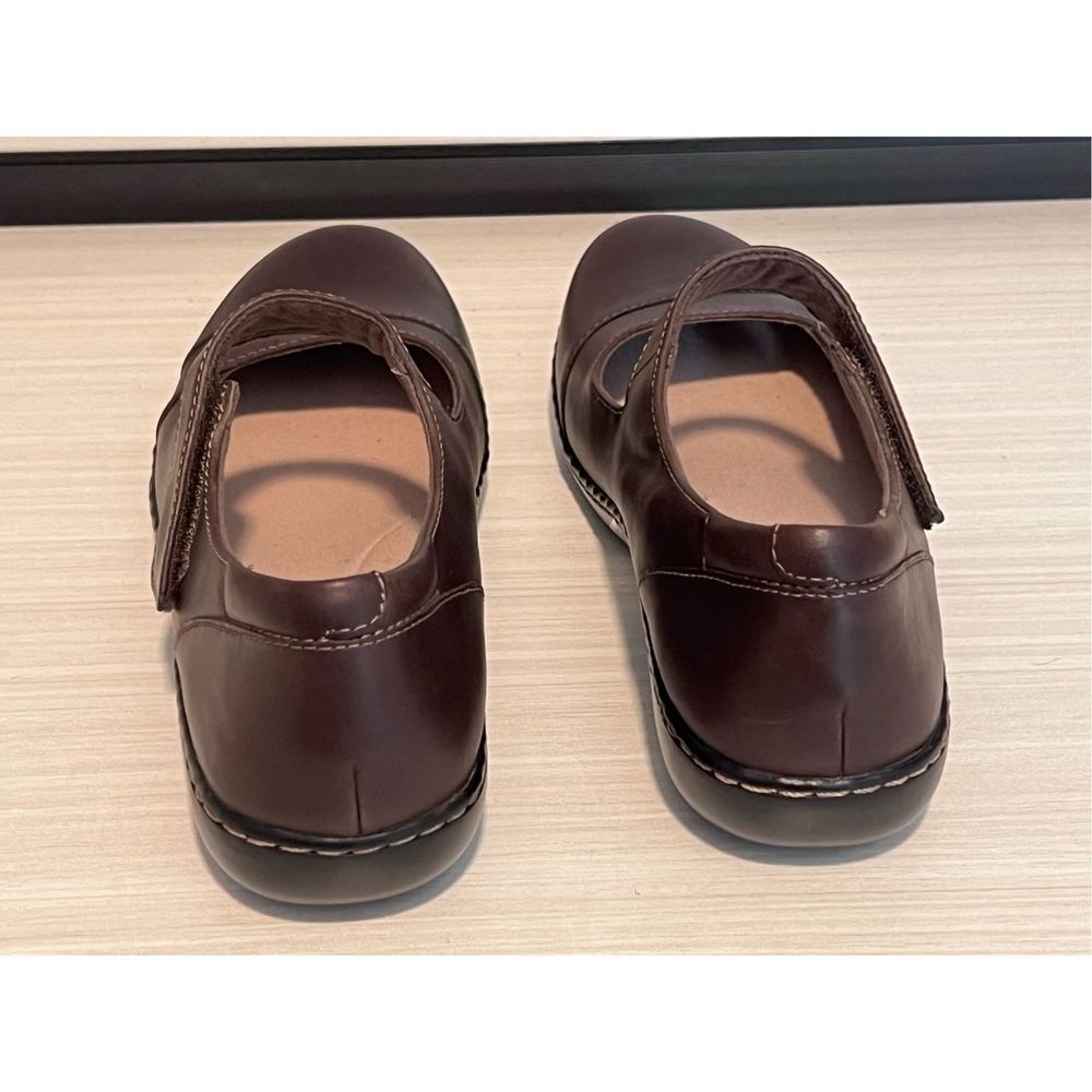 Clarks Women's Mary Jane Flats in Dark Brown - Picture 4 of 16